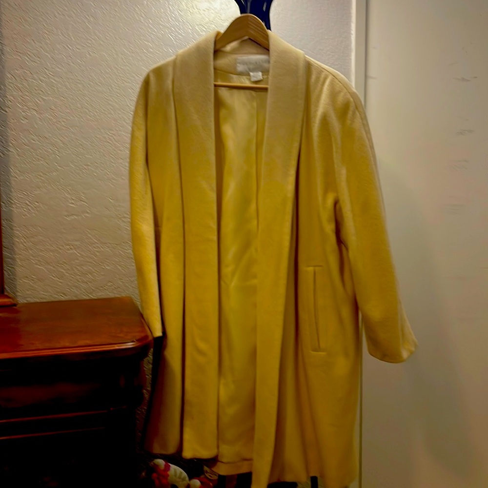 The Limited Wool Trenchcoat - Cream